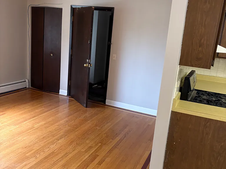 1370 E Washington St #3NE — Photo 16