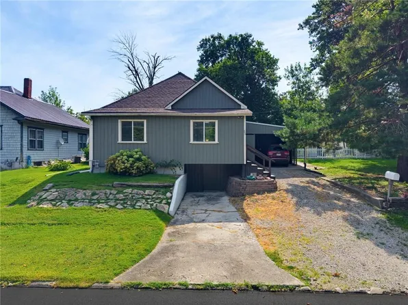 206 Ridgeway St, Trenton, MO 64683