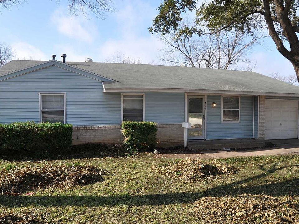 1st image of 2618 Hollandale Cir