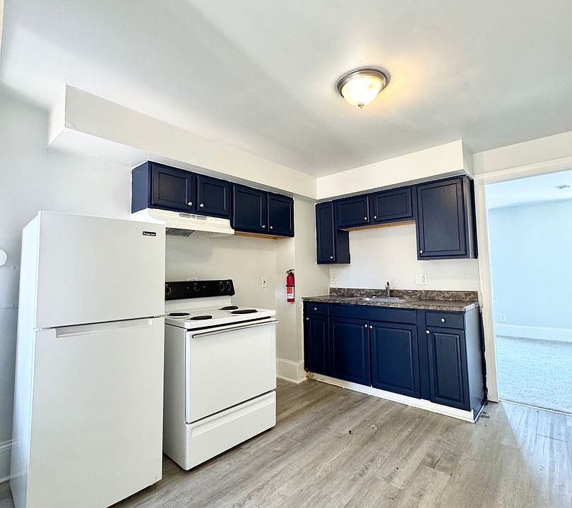 1st image of 704 N Washington St APT 2