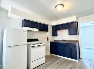704 N Washington St APT 2, Wilmington, DE 19801