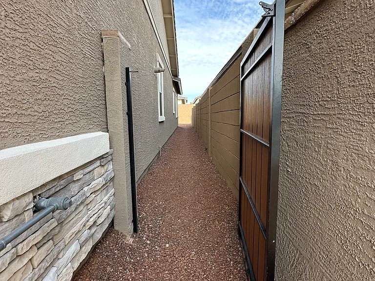 20114 W Montecito Ave — Photo 23