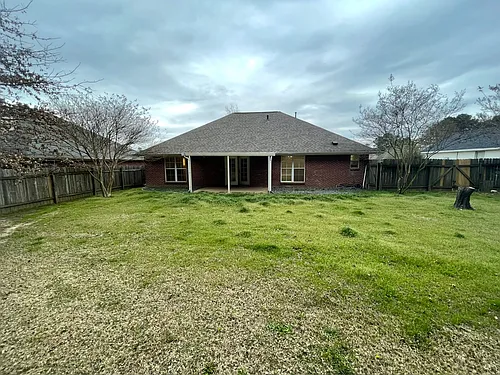119 Ashton Dr Photo 1