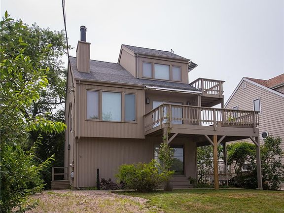 2nd image of 134 Twin Peninsula Ave