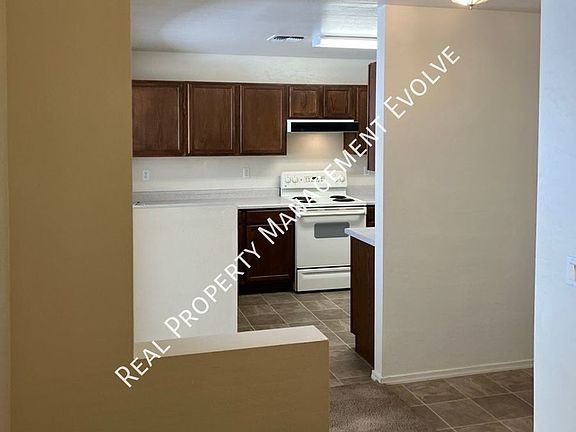 4th image of 15999 W Larkspur Dr