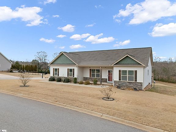 2nd image of 702 Cheyanne Ct