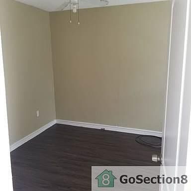 4th image of 1609 Caldwell Ave