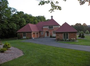 25 Volovski Rd, Avon, CT 06001