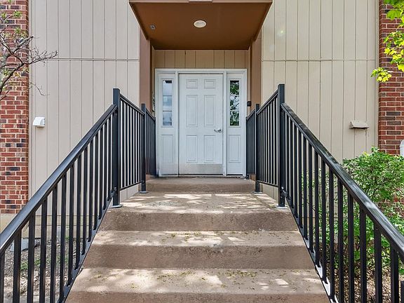 5th image of 399 Wilmington Dr #103C