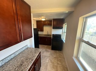 32 8th Ave SE, Largo, FL 33771