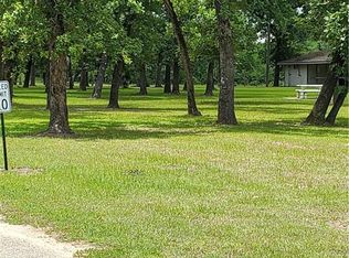510 Kiowa Dr, Hempstead, TX 77445