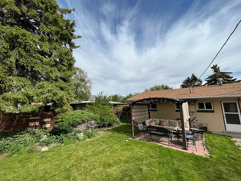 537 E Delno Dr — Photo 18