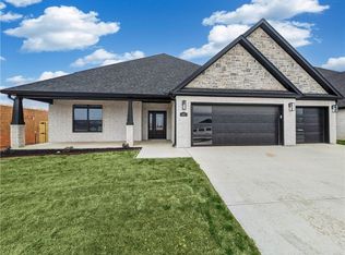 441 Rainforest Loop, Centerton, AR 72719