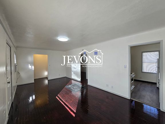 5th image of 803 N 1st St APT 21