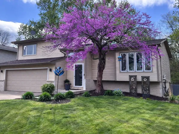 3928 Mary Lynn Dr, Urbandale, IA 50322