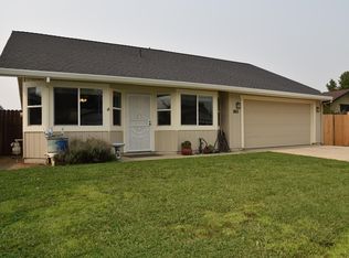 860 Grouse Dr, Redding, CA 96003
