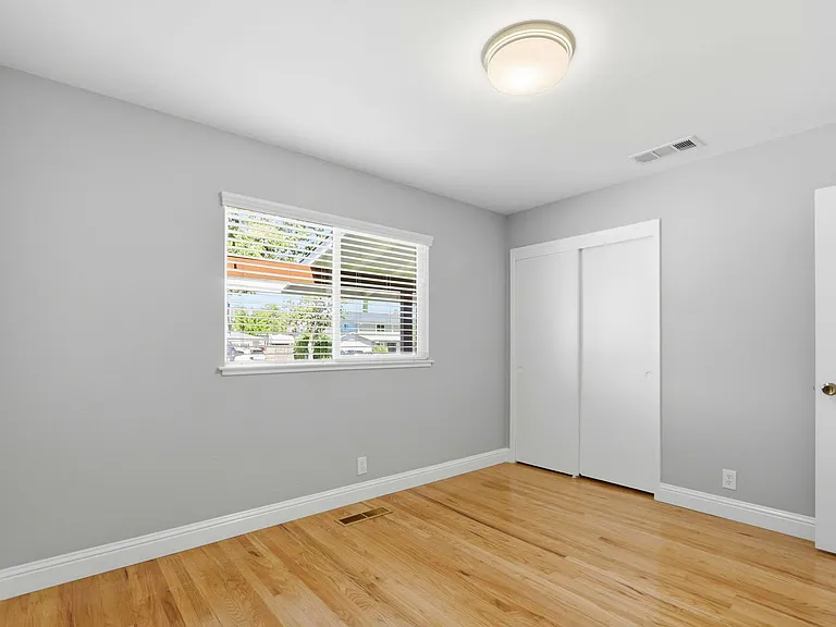 1498 S Mary Ave — Photo 26