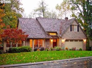 221 Hidalgo St, Lake Oswego, OR 97035