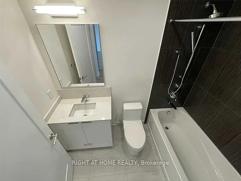 28 Freeland St #4308 — Photo 6