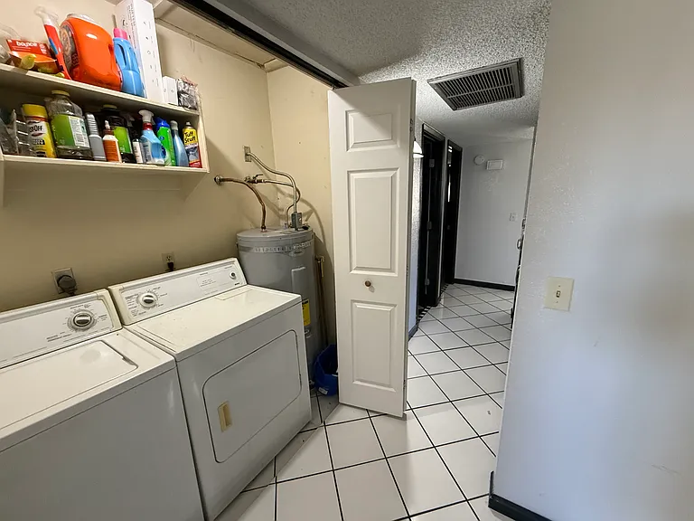 2155 S 14th Ave #10 — Photo 13