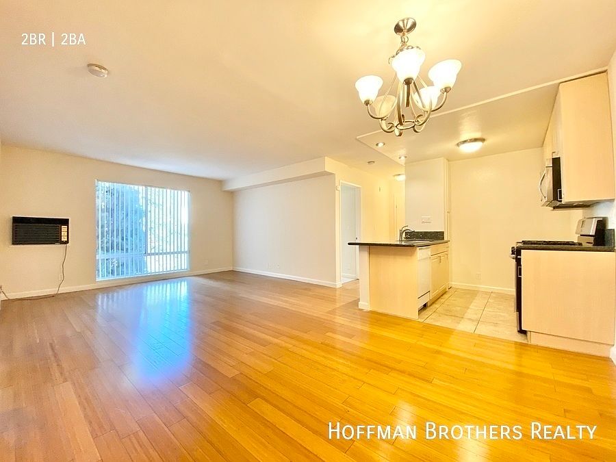 1st image of 862 S Ardmore Ave #307