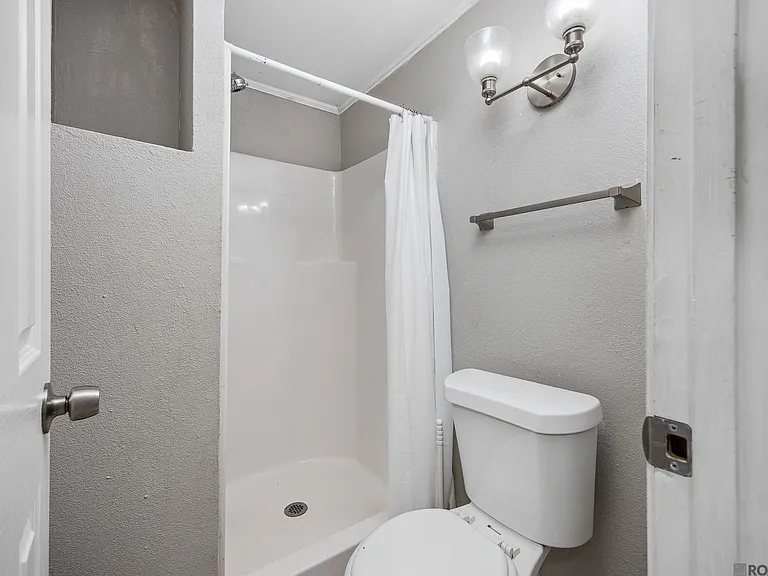 3661 Harrison St — Photo 23