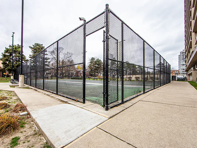 140 Erskine Ave — Photo 12