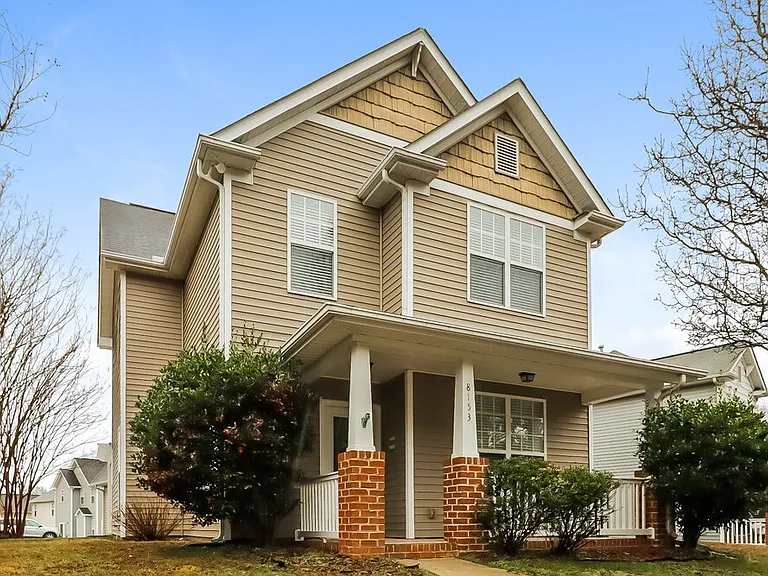 8153 Rolling Meadows Ln — Photo 4