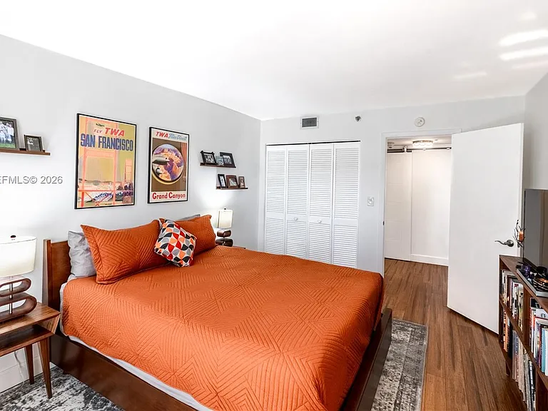 4000 Towerside Ter #308 — Photo 19