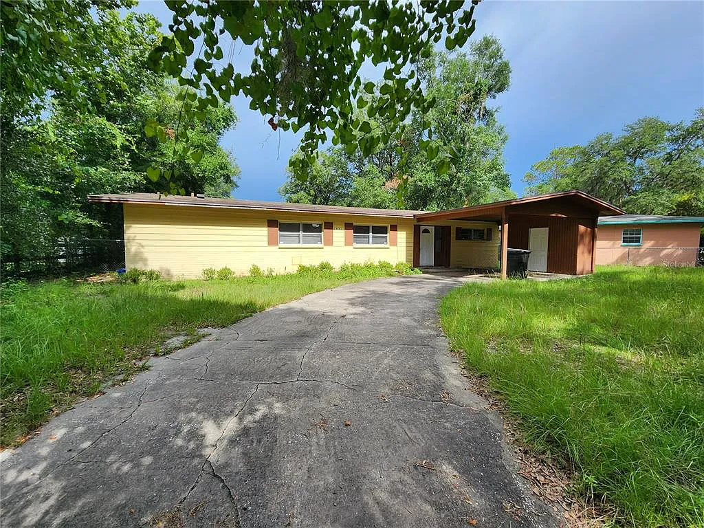 3 bed, 2.5 bath, 1576 sqft, $1,600 — Photo 1