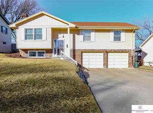 5312 Bay Meadows Rd, Omaha, NE 68127
