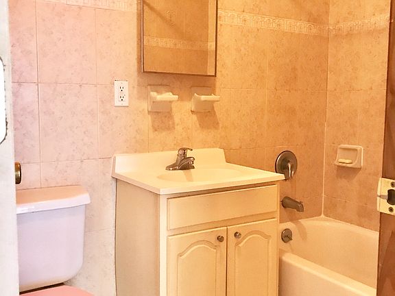 3rd image of 1344 Southern Blvd APT 4C