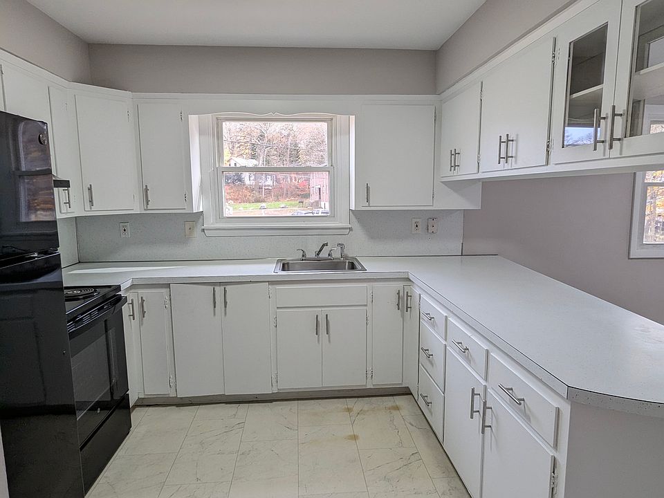 1st image of 146 Jersey St APT 8