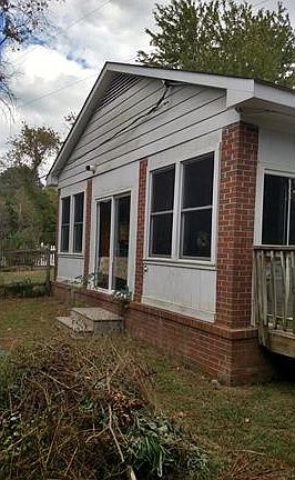 3rd image of 3802 Creekview Ln