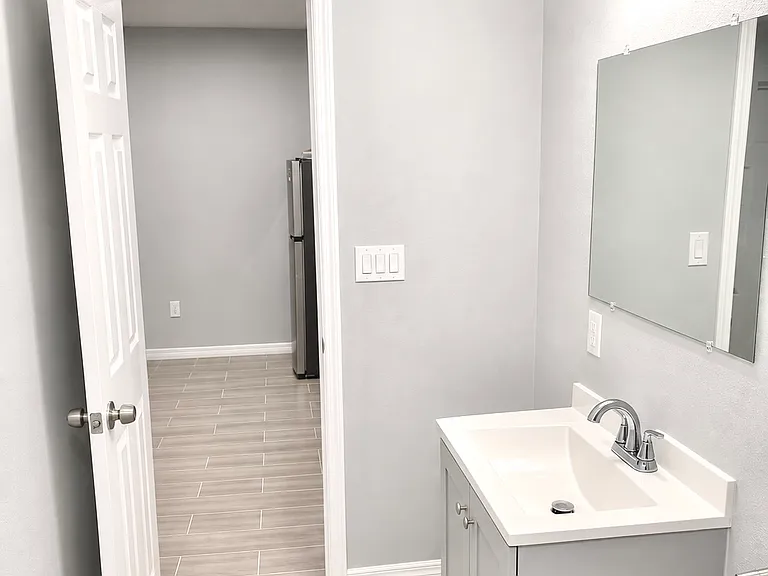 115 N Hampton Ave — Photo 23