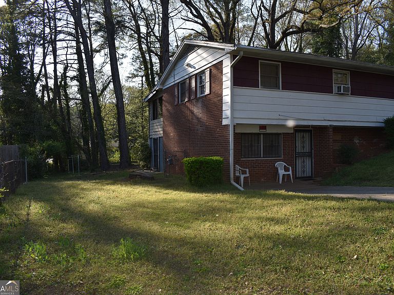 Listing photo 4