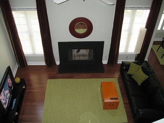 5th image of 1083 Queensgate Dr SE