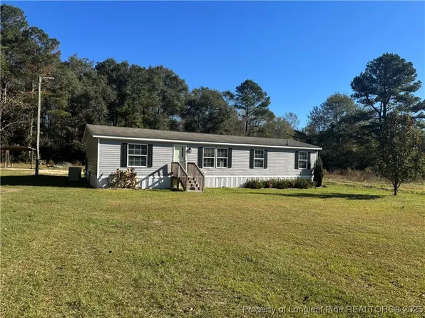 513 Longview Lake Rd, Garland, NC 28441