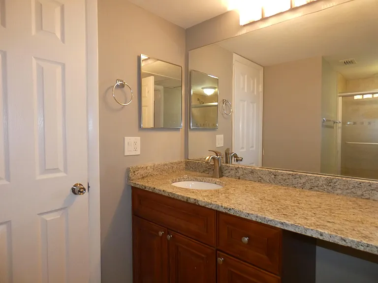 2841 N Oakland Forest Dr #207-1 — Photo 22