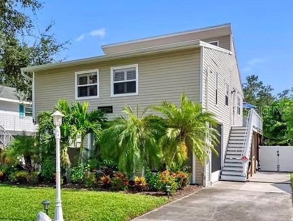 5th image of 313 Crystal Beach Ave
