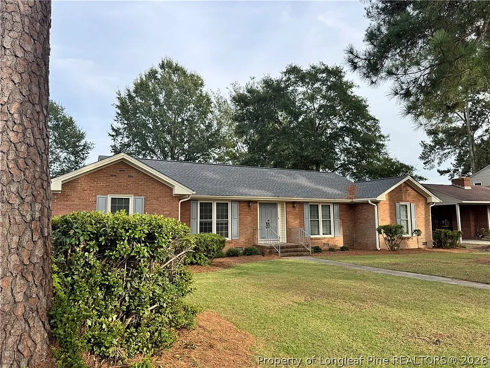 3545 Rosewood Dr