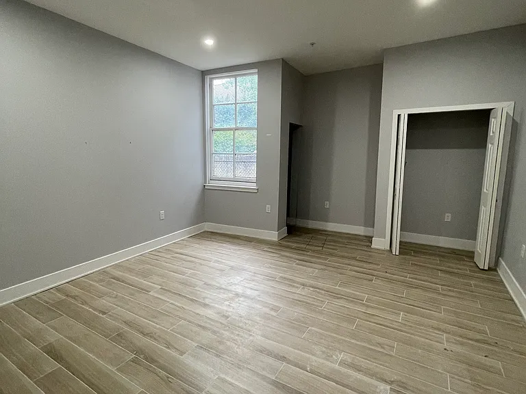 929 Marlborough St #27 — Photo 14