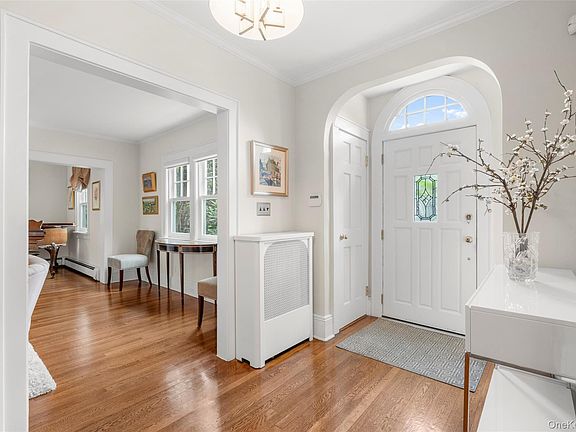 3rd image of 12 Parkway Street
