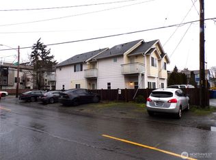 501 N 105th St APT A, Seattle, WA 98133