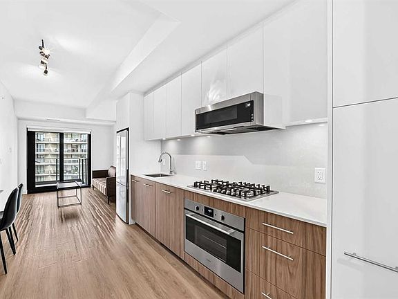5th image of 730 S 2nd Ave SW #712