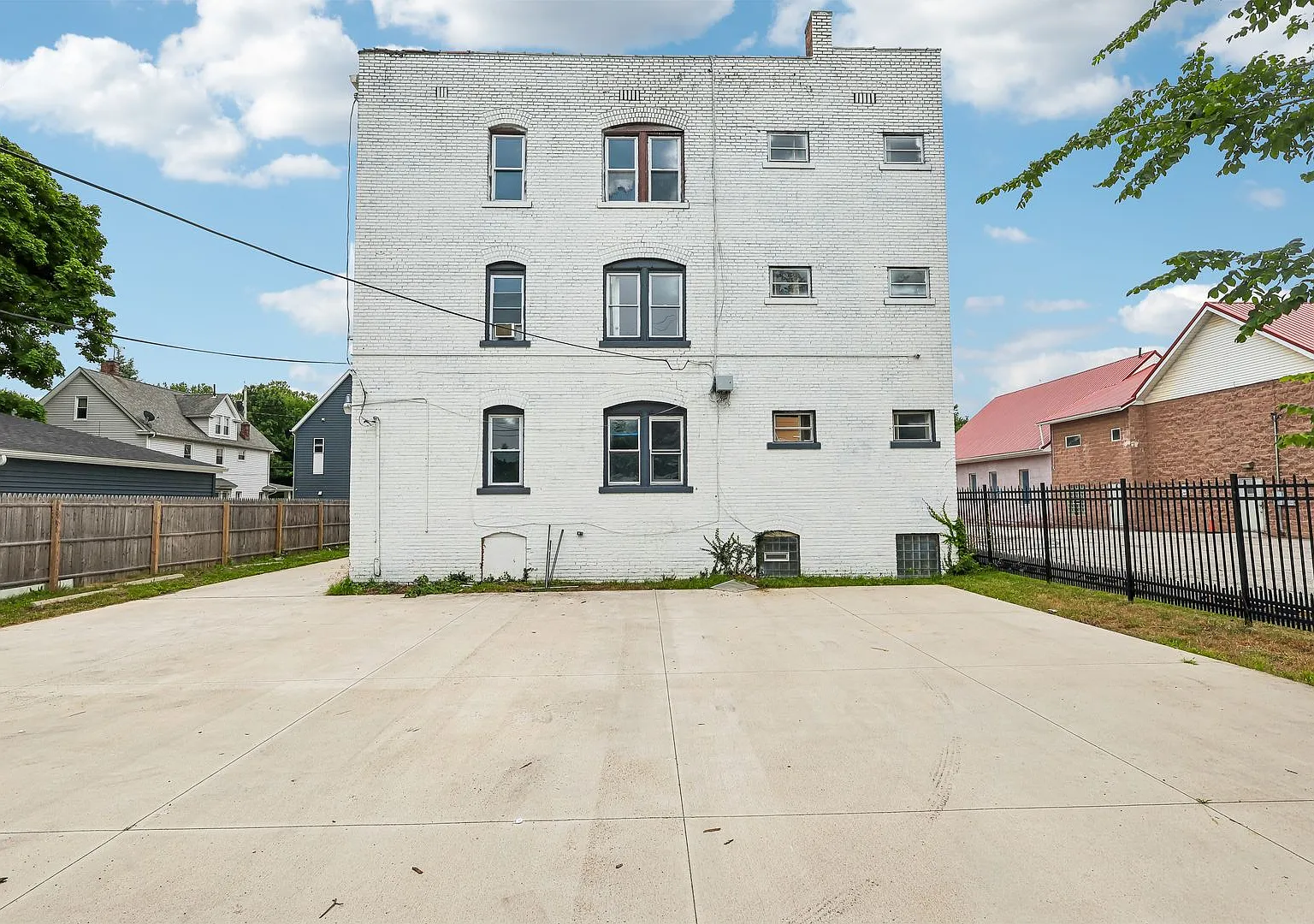 10703 Lee Avenue — Photo 4
