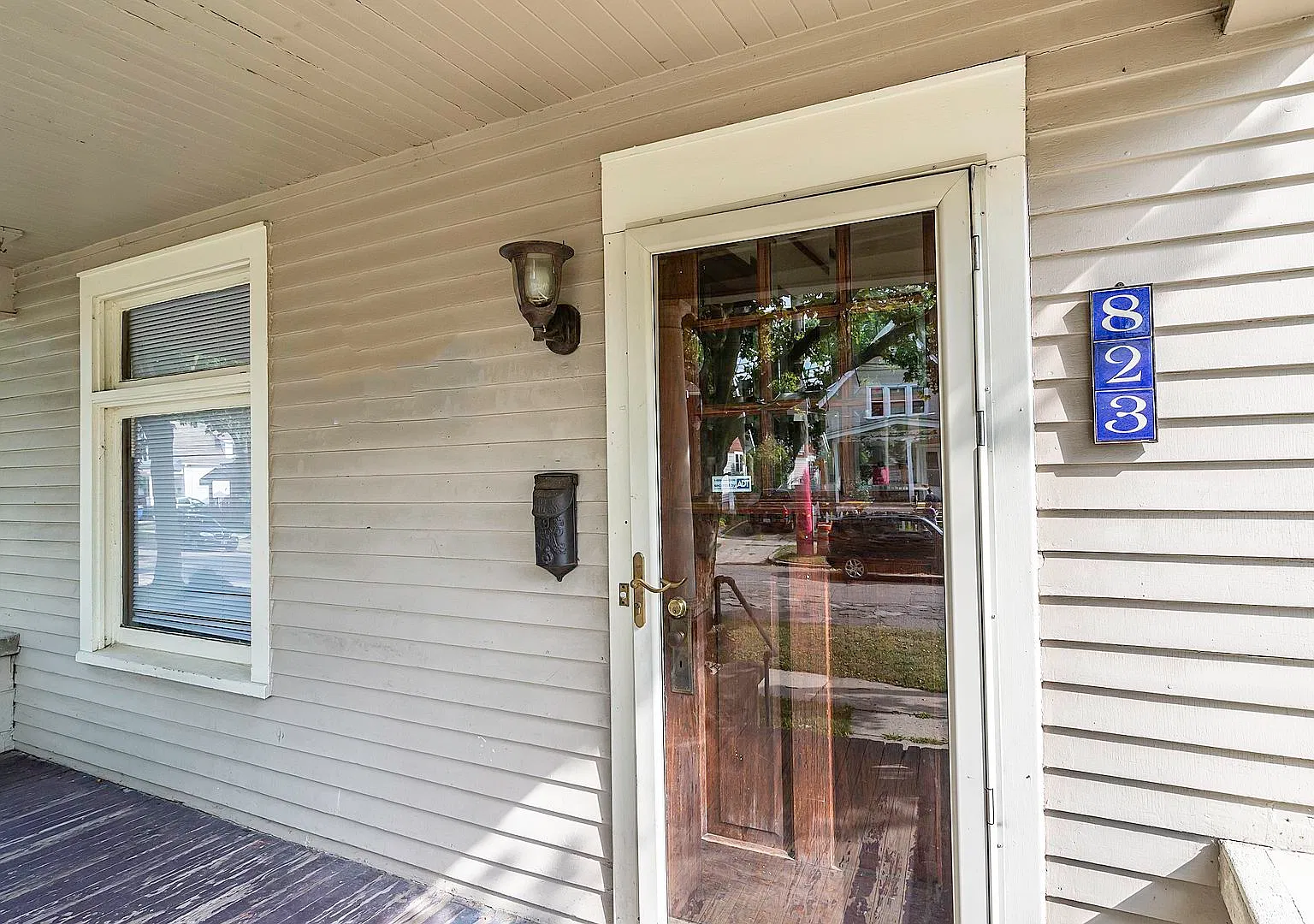 823 Dewey Avenue - 1 — Photo 2