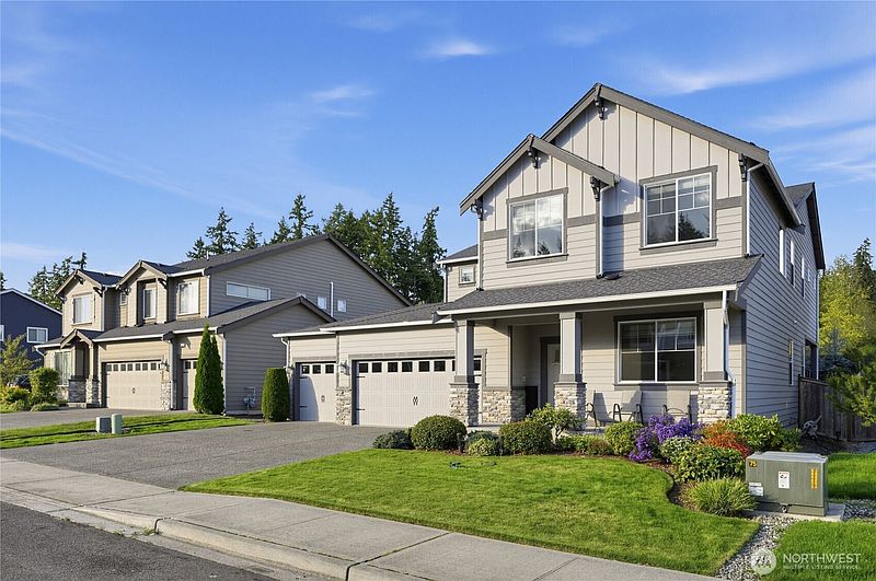 2nd image of 12911 Emerald Ridge Boulevard E
