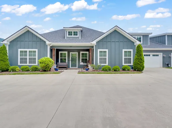 823 Wellstone Dr, Chattanooga, TN 37405