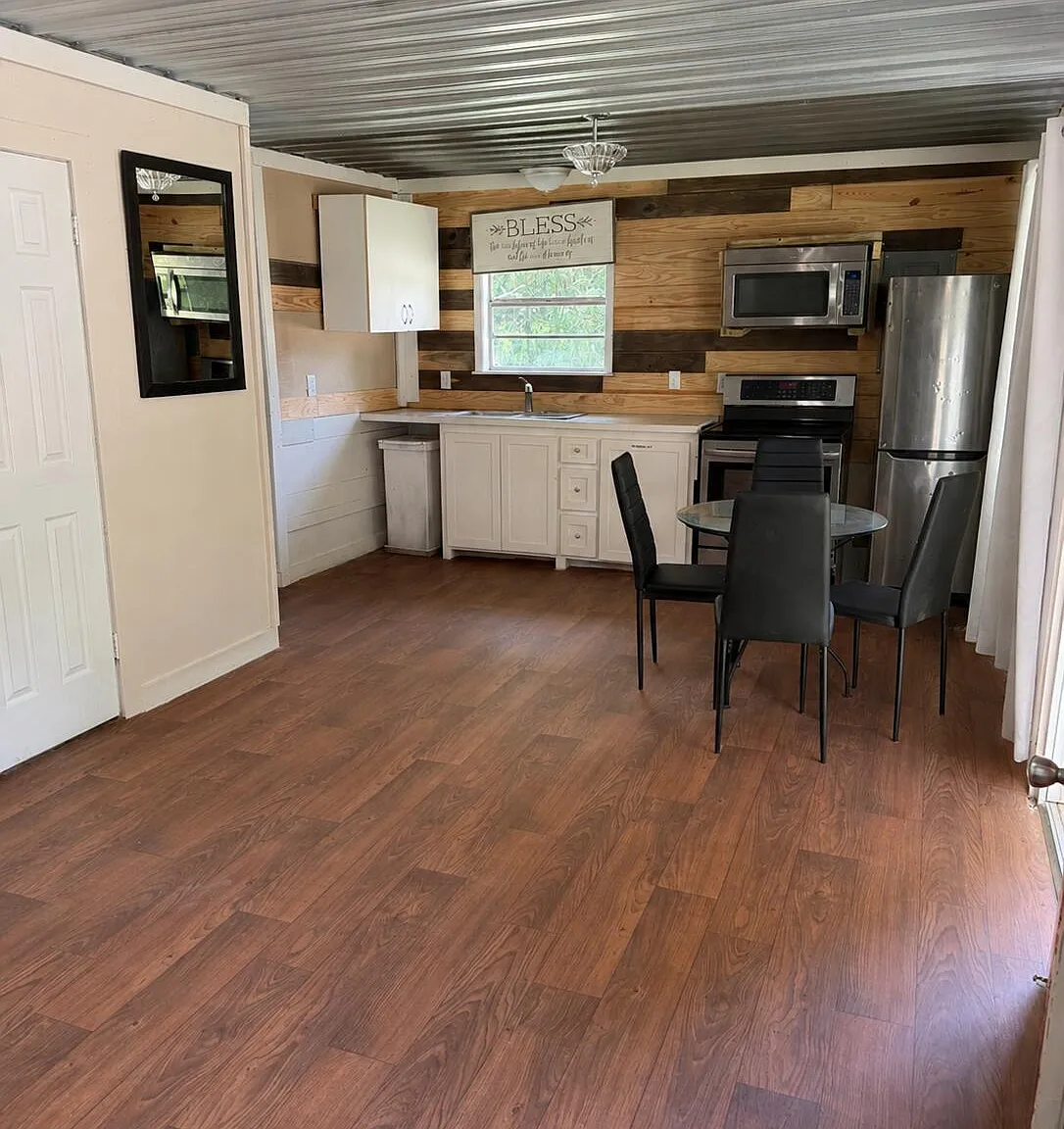 1 bed, 1.0 bath, 576 sqft, $850 — Photo 3